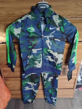 NWT Nike Matching Set